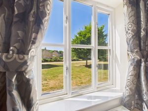 lounge- click for photo gallery